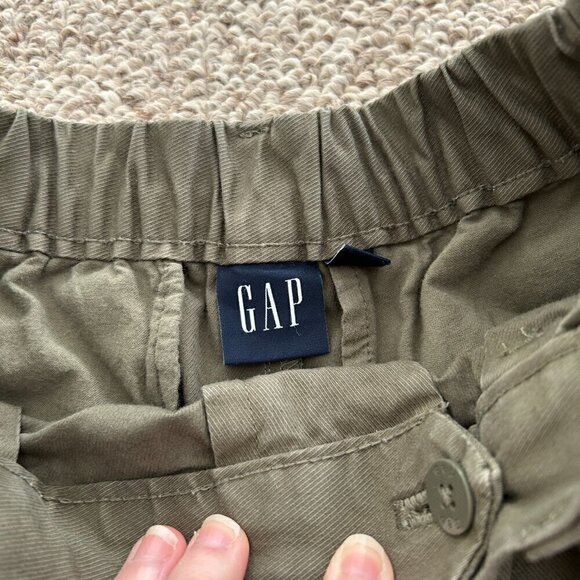 Gap Women’s Olive Green Twill Shorts Size 4 – Classic Summer Style - Picture 2 of 5